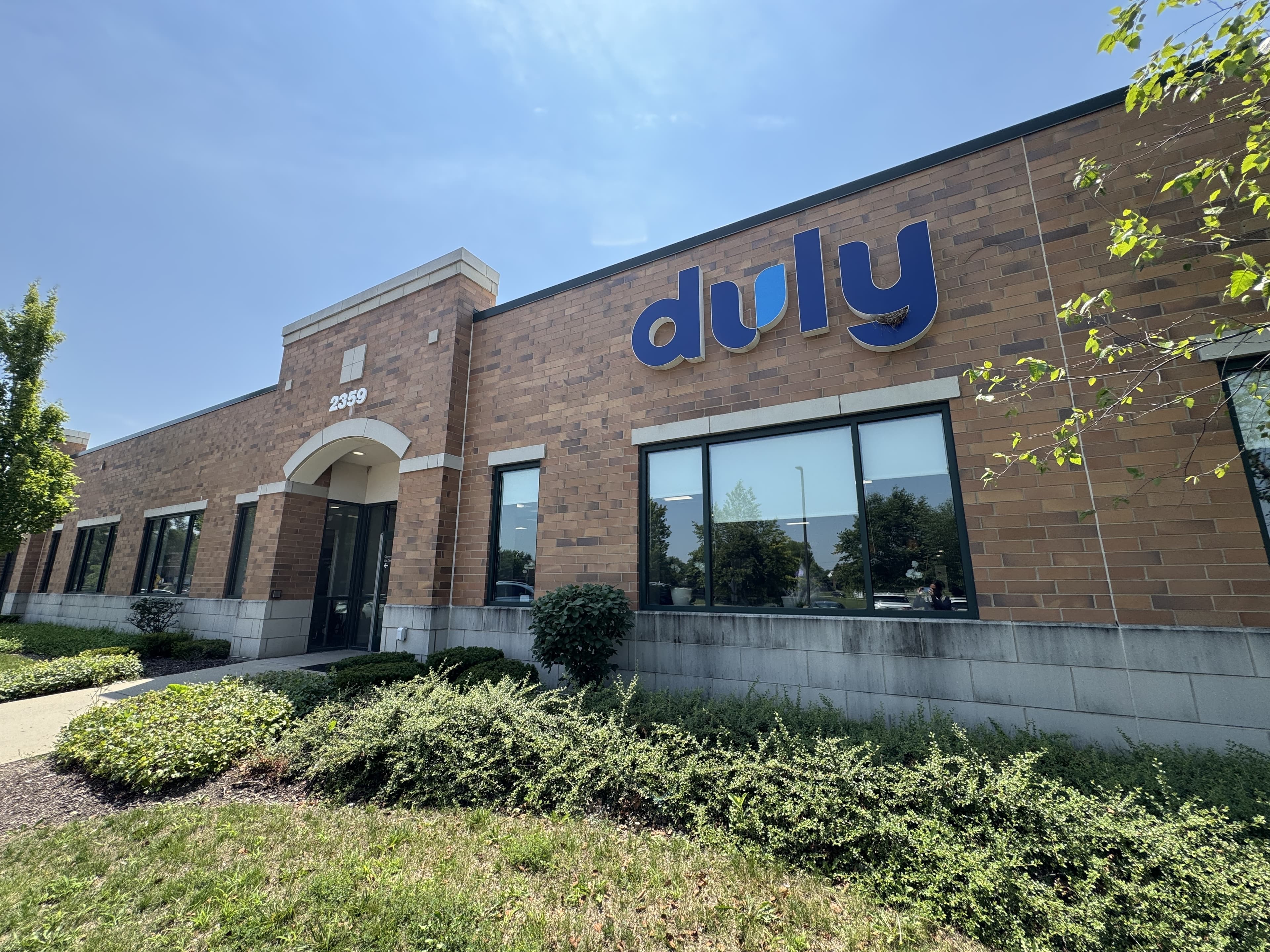 2359 Hassell Rd, Hoffman Estates, IL 60169