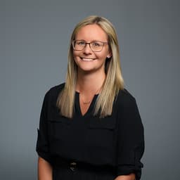 Headshot of Jessica Genslinger, MMS, PA-C