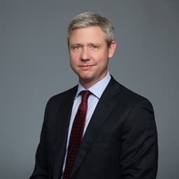 Headshot of Stephen Kraseman, MD, FACS