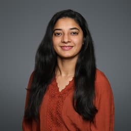 Headshot of Simoli Modi, PT