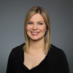 Headshot of Angelika Deyna, LE