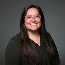 Headshot of Maddie McCue, PTA